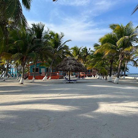 Blue Marlin Beach Resort Dangriga Exterior foto