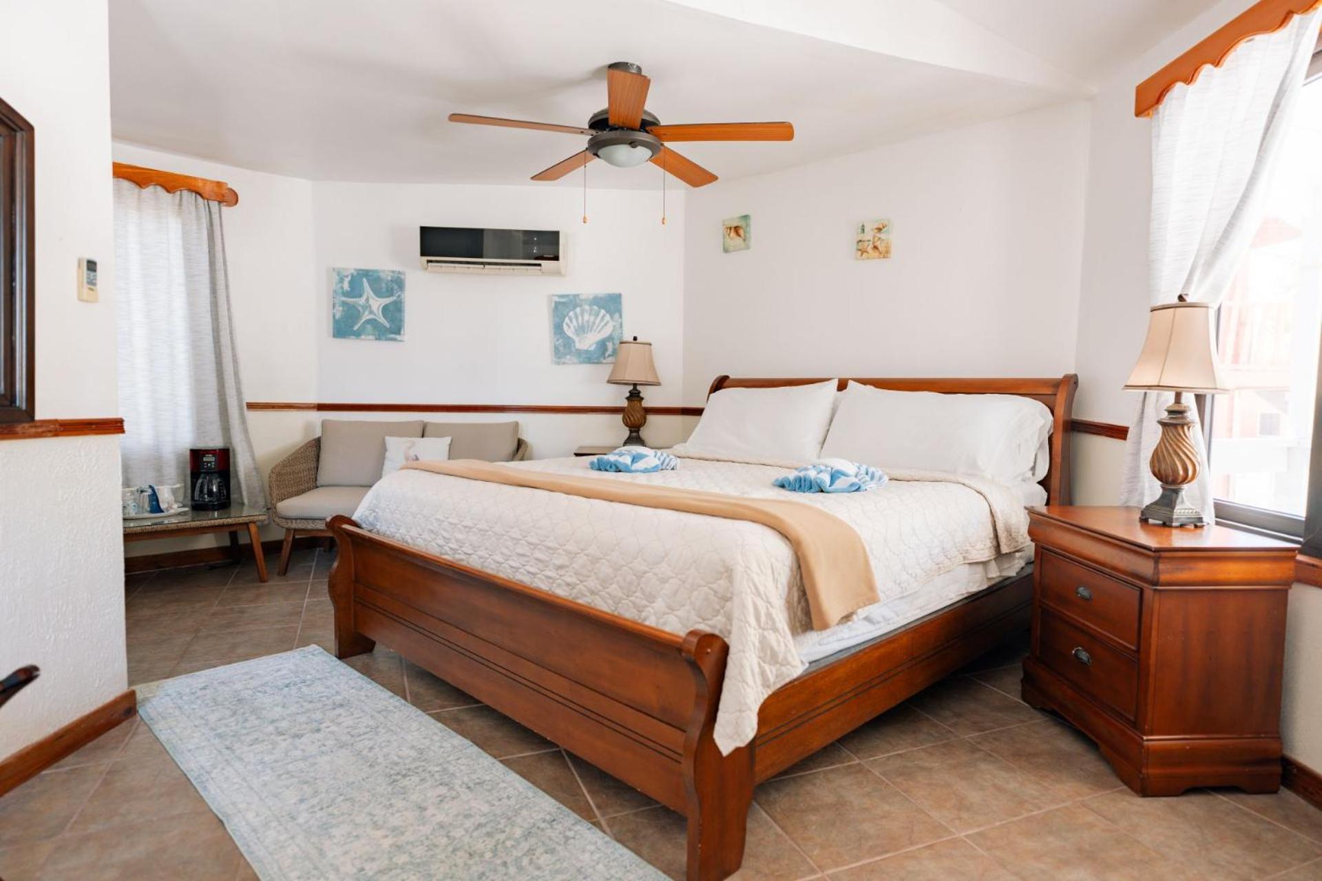 Blue Marlin Beach Resort Dangriga Exterior foto