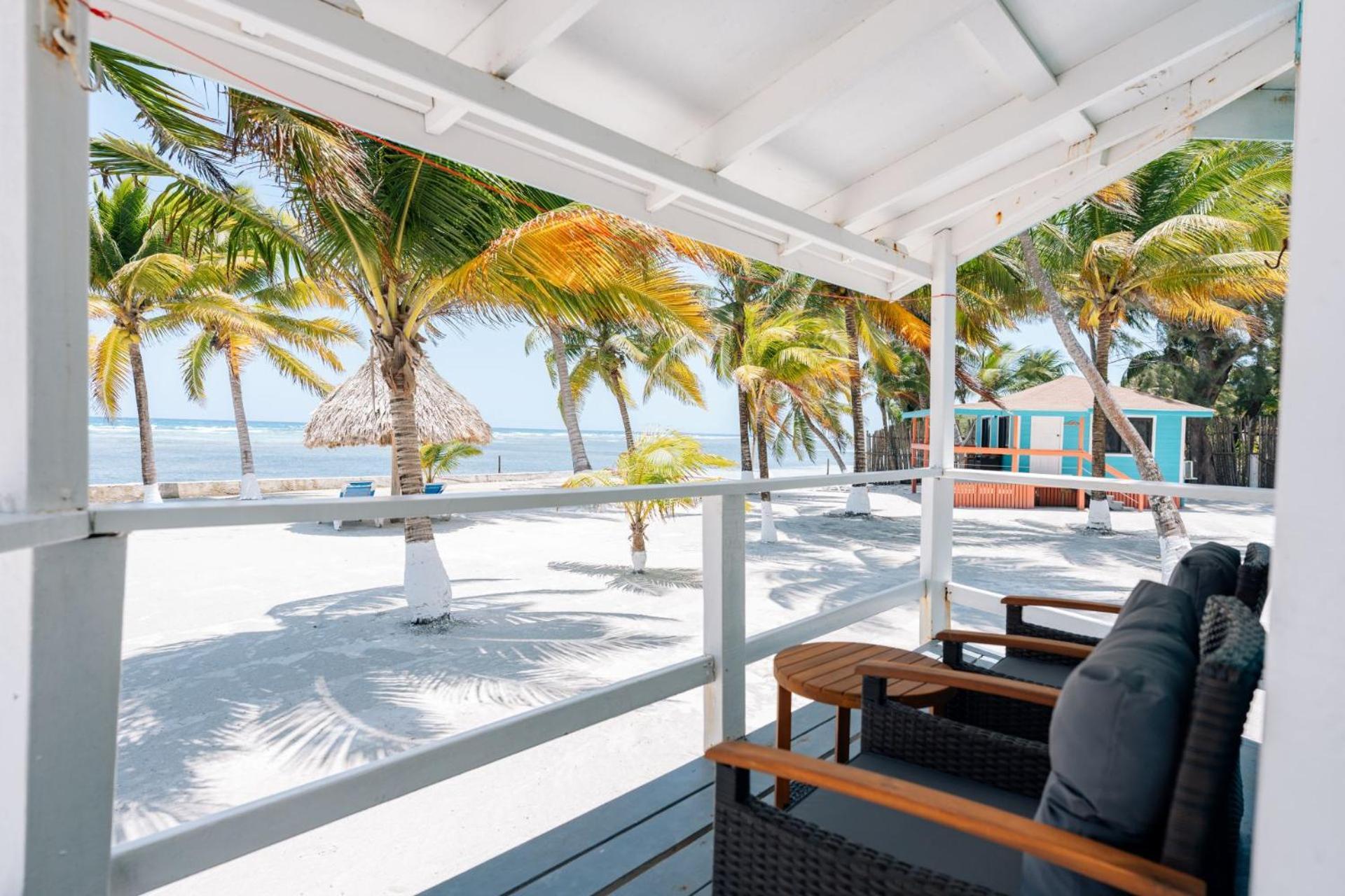 Blue Marlin Beach Resort Dangriga Exterior foto