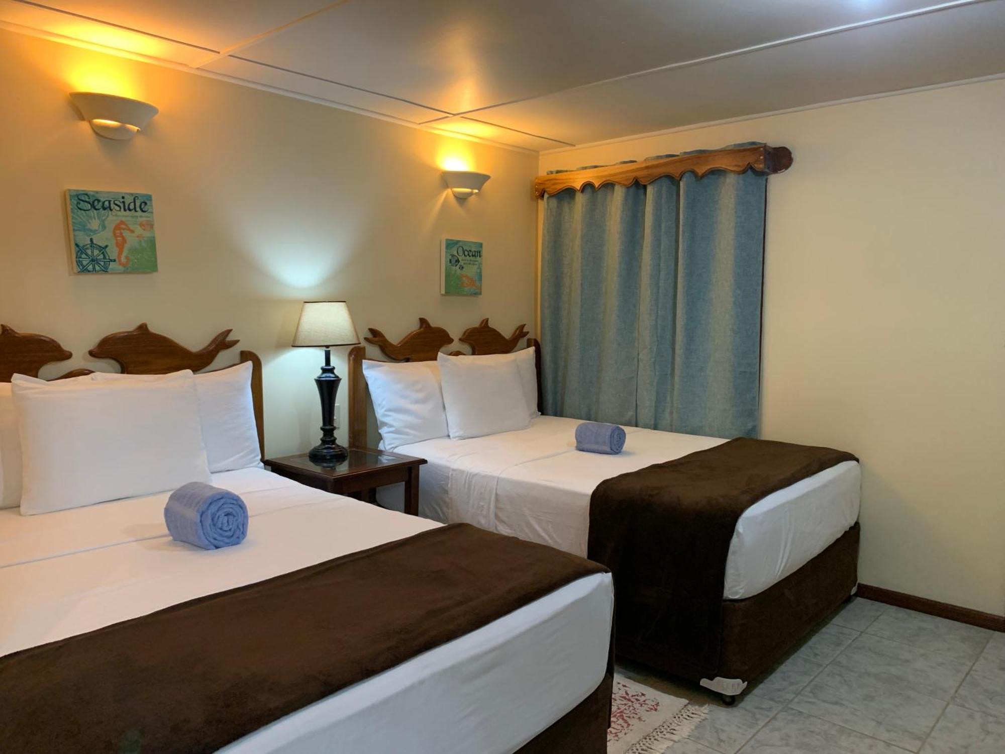 Blue Marlin Beach Resort Dangriga Exterior foto